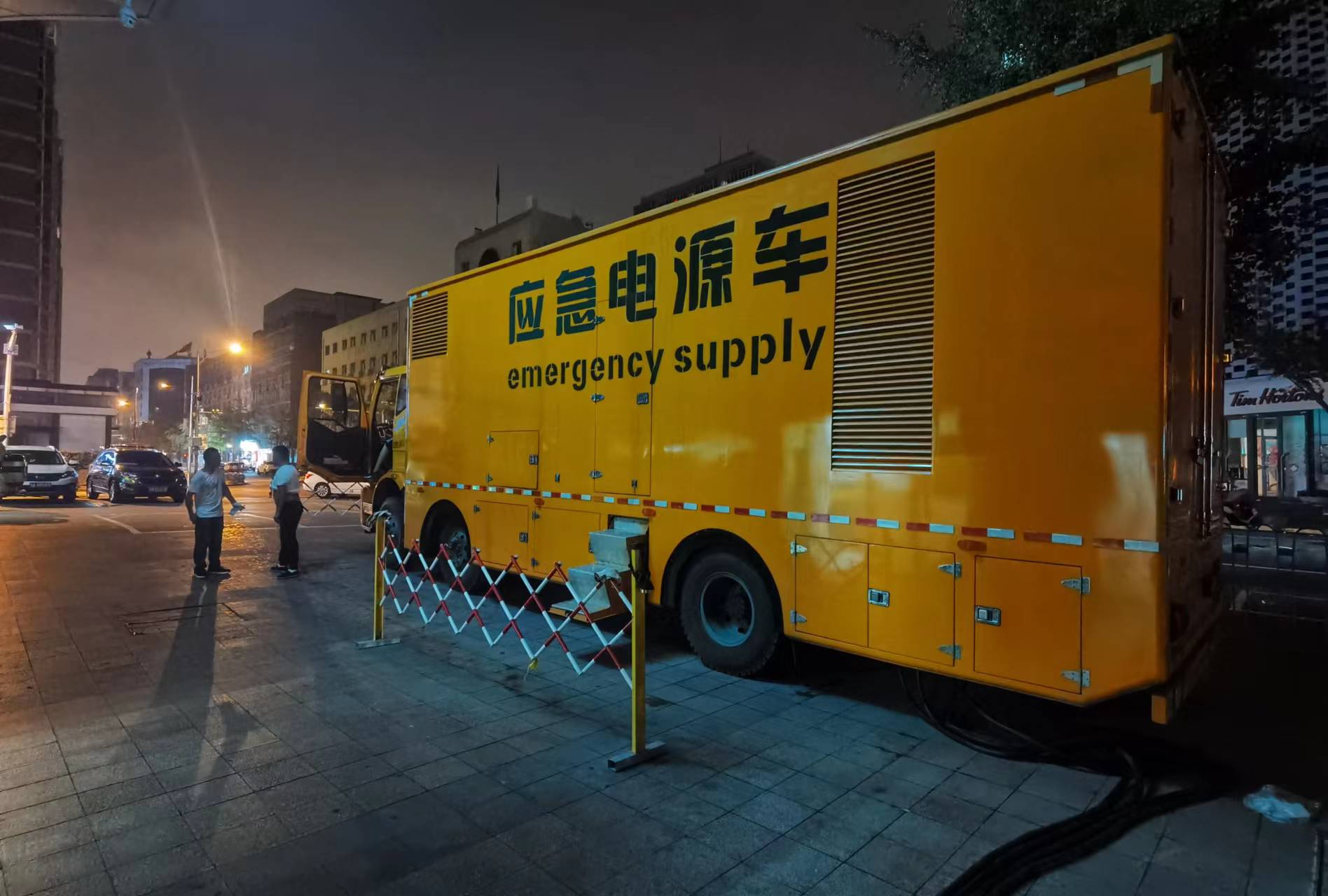 應(yīng)急發(fā)電車(chē)出租